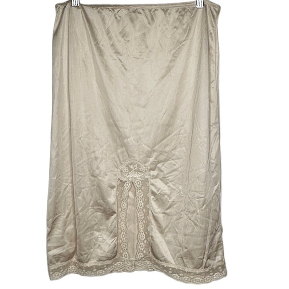 Vintage Slip with Slit - Picture 4 of 6